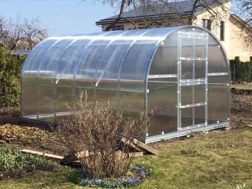 szklarnia LANITPLAST LUCIUS 3x6m PC 4 mm